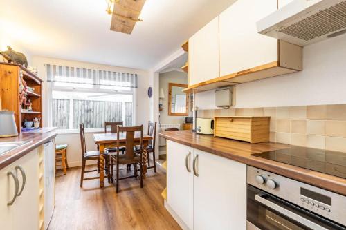 מטבח או מטבחון ב-Wylaway - Norfolk Holiday Properties