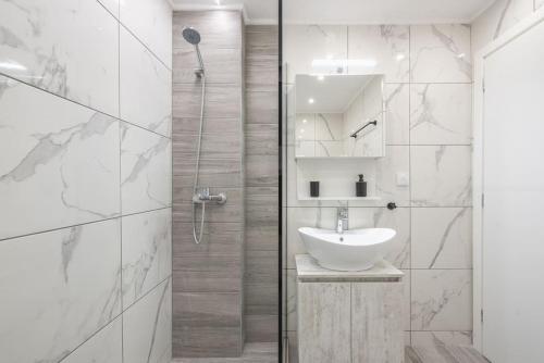 Kúpeľňa v ubytovaní Athens Luxurious Apartment