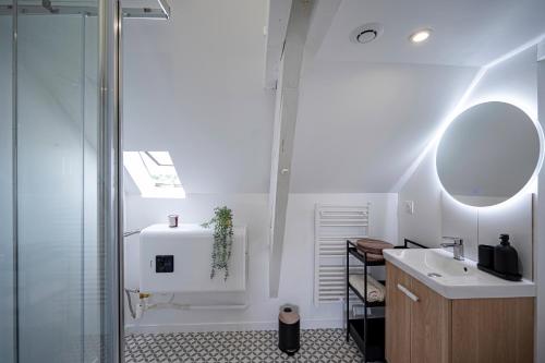 Koupelna v ubytování Les Maisons Acajou - Châtellerault