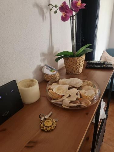 Makanan di atau berdekatan apartmen