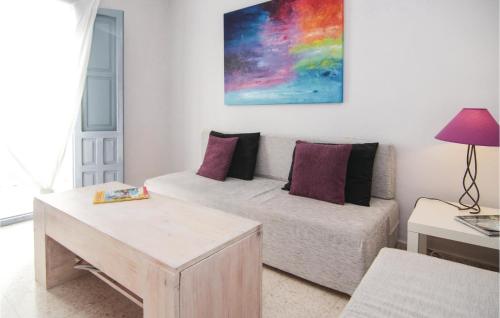 Ένα ή περισσότερα κρεβάτια σε δωμάτιο στο 2 Bedroom Stunning Home In Frigiliana