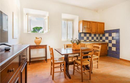 A kitchen or kitchenette at Appartamento Smart 4