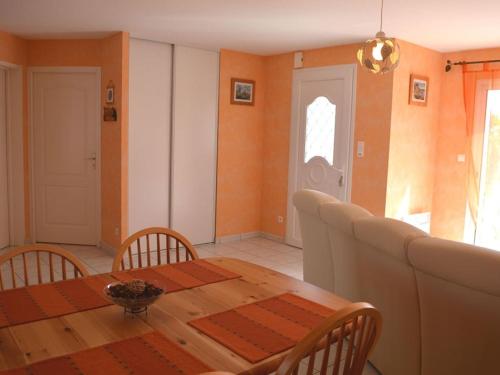 Photo de la galerie de l'établissement Maison plain-pied proche centre, terrasse, parking, La Tranche-sur-Mer - FR-1-22-252, à La Tranche-sur-Mer