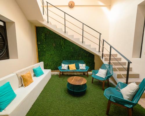 Nido Colibrí - Private Rooms and hostel Dorms in Remate de Paseo Montejoにあるシーティングエリア