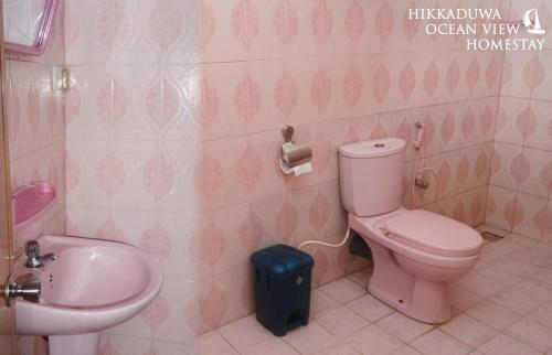 Koupelna v ubytování Hikkaduwa Ocean View Homestay