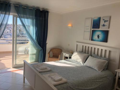 Beachfront 2 bedroom apartment