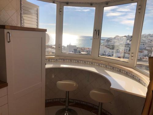 Beachfront 2 bedroom apartment