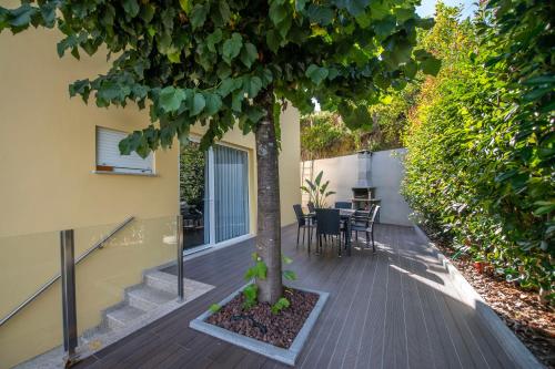 En have udenfor Casa de Ribes T2 Vista Fantástica