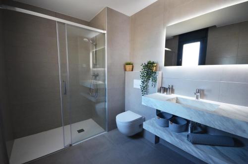 A bathroom at Golive Barques