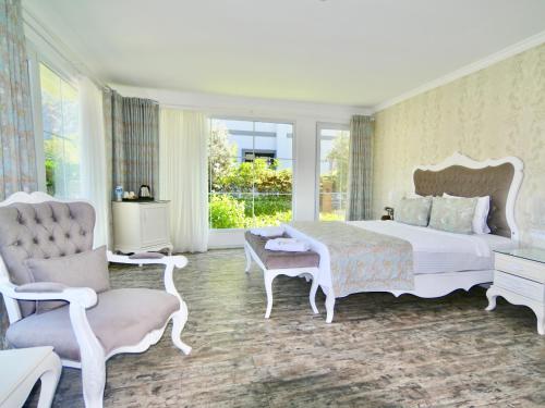 Posezení v ubytování Göcek Naz Hotel
