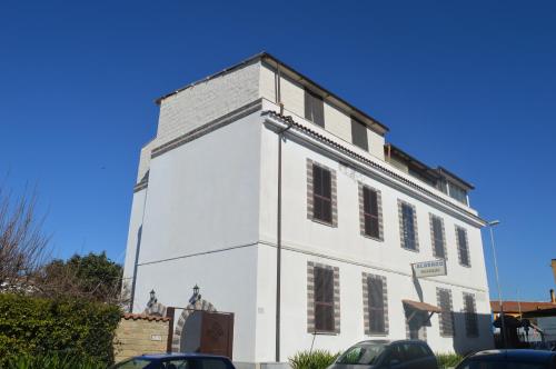 Gallery image of Albergo Ollolai in Civitavecchia