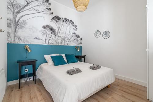 Posteľ alebo postele v izbe v ubytovaní PLACE: Le soleil de Marseille s’invite dans ce T2