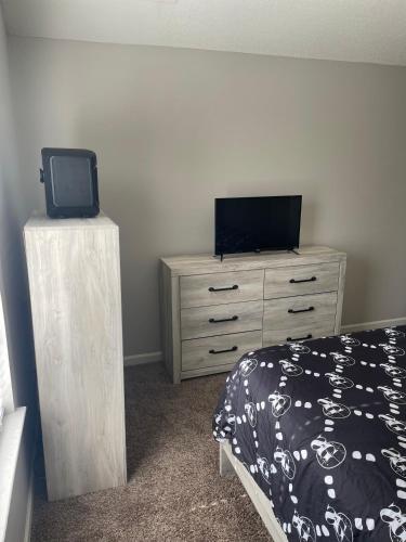 1 Bedroom Private Home – Photos 4