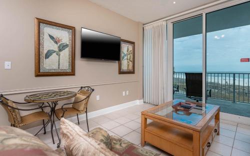Μια τηλεόραση ή/και κέντρο ψυχαγωγίας στο Lighthouse 216 condo