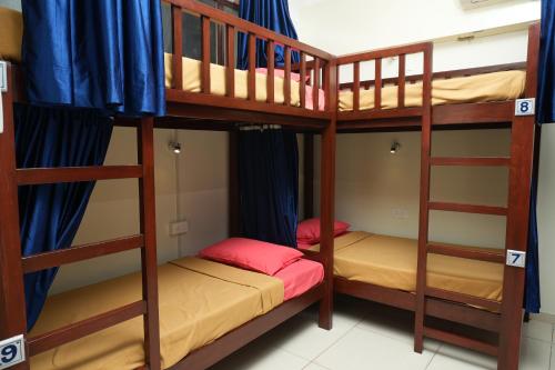 Ein Bett oder Betten in einem Zimmer der Unterkunft Bay Stays near white town