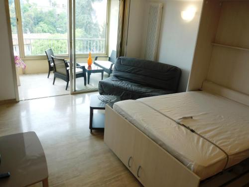 Posedenie v ubytovaní Spacious studio in the center of Cannes nice terrace easy walk to the Croisette and Palais - 1923