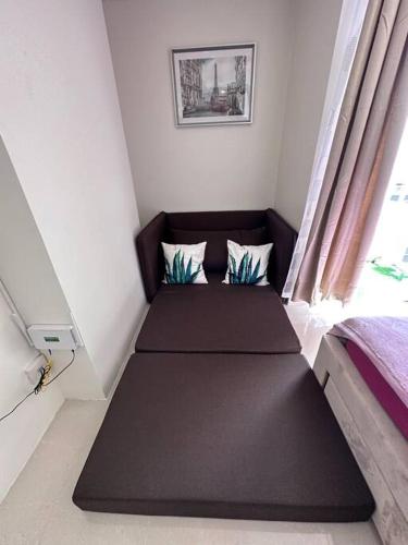 Postel nebo postele na pokoji v ubytování Lengs Place 1 - Studio Unit at Inspiria Condo Beside Abreeza Mall Davao City