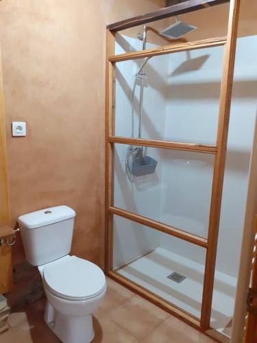 Bilik mandi di Sons do Eo Apartamentos Turísticos