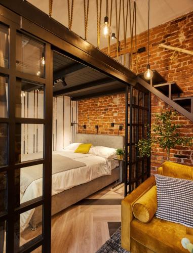 Joseph Studio Apartment by Irundo
