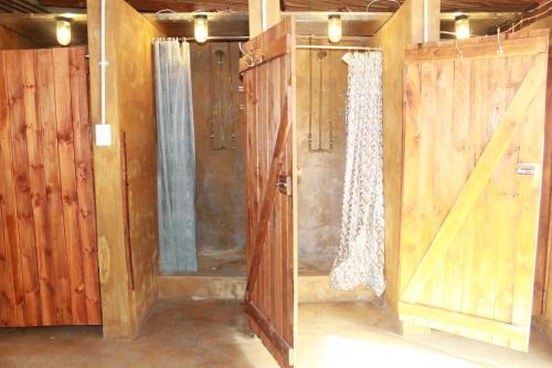 Ένα μπάνιο στο The Joint Backpackers