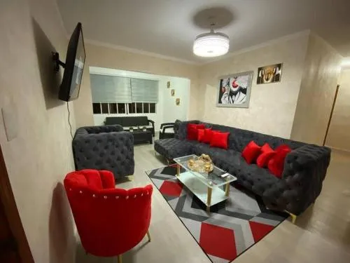 Lujoso apartamento a 15 minutos de el aeropuerto picture