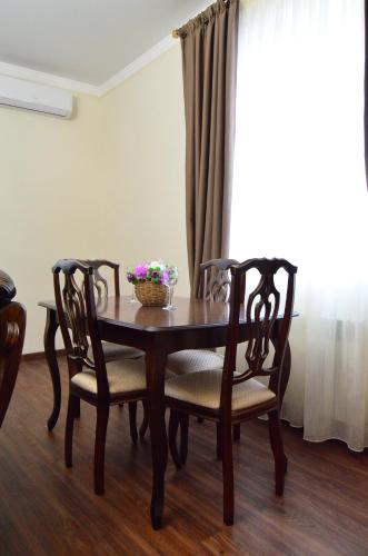 Гостиная зона в Golden Park Hotel