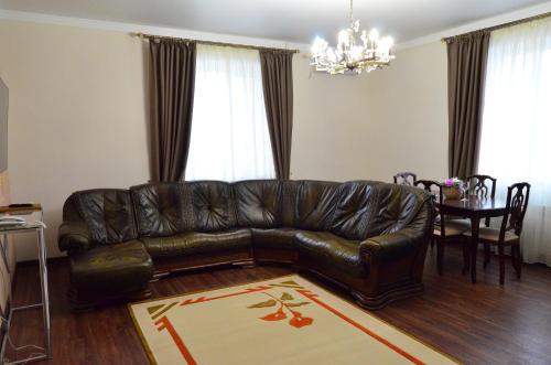 Гостиная зона в Golden Park Hotel