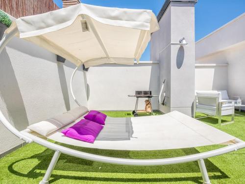 Atico Terraza Privada Piscina Centro AC Nuevo 1hab