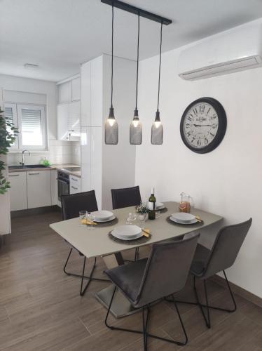 Apartment Adria Relax with private heated pool