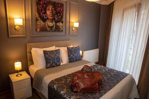Postel nebo postele na pokoji v ubytování 12 rooms hotel