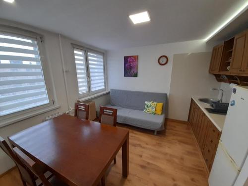 Η κουζίνα ή μικρή κουζίνα στο Apartament 44
