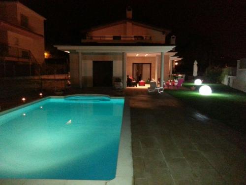 Villa Alba cerca de Sitgesの敷地内または近くにあるプール