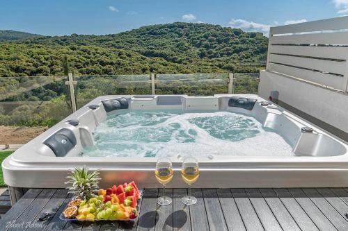 Ảnh trong thư viện ảnh của סוויטות Sol - סוויטות מהממות בגליל עם בריכה וג'קוזי במתחם ở Gornot HaGalil