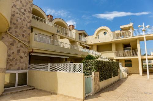 a building with balconies on the side of it at VastoMare - appartamento Vasto Marina in Vasto