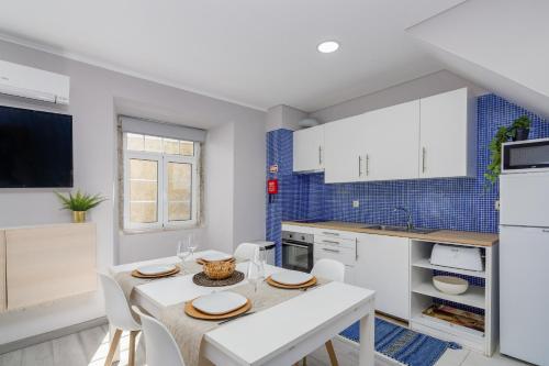 Setubal Downtown Blue II - Terrace, By Home Match