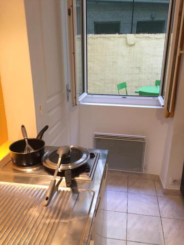 Imagem da galeria de Studio centre avec terrasse em Avignon