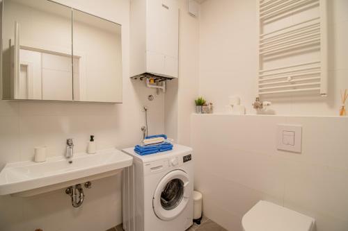 Flexible SelfCheckIns 41 - Zagreb - Luxury - Parking - Loggia - Brand New