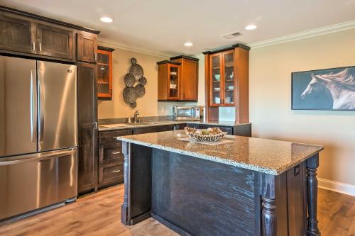 Gallery image of Hiawassee Getaway with Deck, Mountain and Lake Views! in Hiawassee