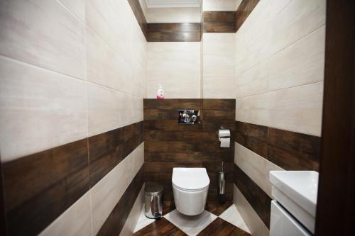 Bilik mandi di Luxury Apartment