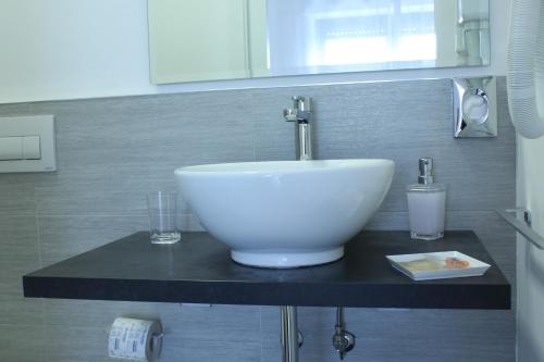 Bilik mandi di Travel B&B