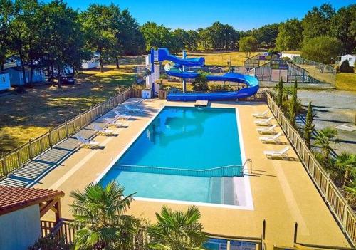 Fotografie z fotogalerie ubytování Bungalow 6 pers. près du puy du fou v destinaci La Boissière-de-Montaigu