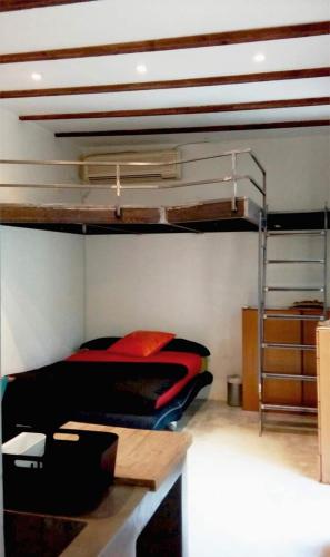 Casita artista en bello edificio barrio Ruzafa