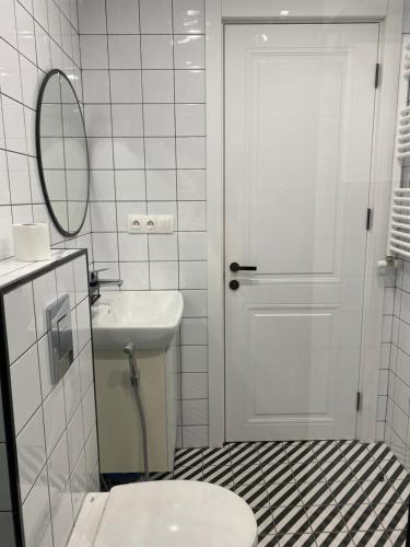 Ένα μπάνιο στο Roshka Apartment #304