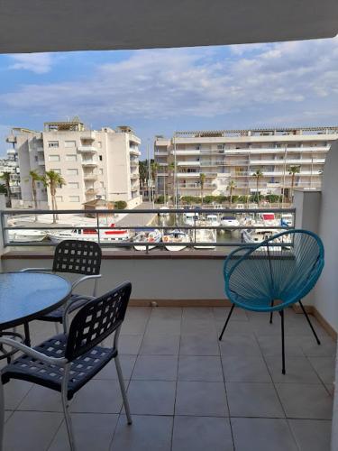 Appartement lumineux sur les canaux