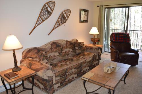 Χώρος καθιστικού στο Beaver Village Unit #0612