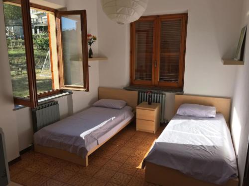 A bed or beds in a room at Casa Roberto Pool with Bar 5 bedrooms 2 bathrooms Great For Groups