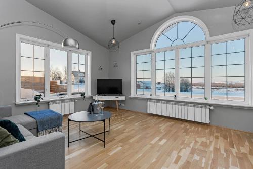 Iceland Inn Lodge, entire place with hot tub.