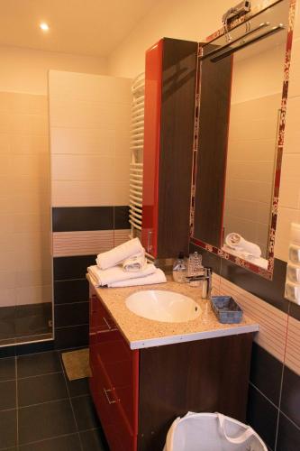 Koupelna v ubytování Borostyán Apartmanház