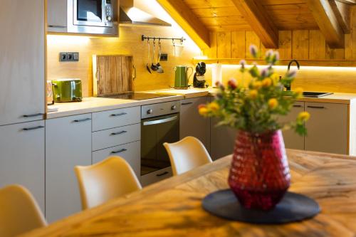 Una cocina o cocineta en Rezidence KUPEC