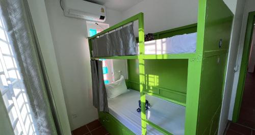 Un baño de The Funky Village